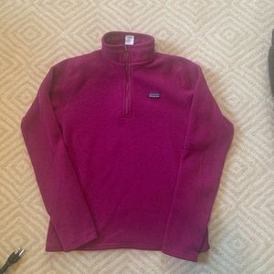 Berry pink/red Patagonia fleece